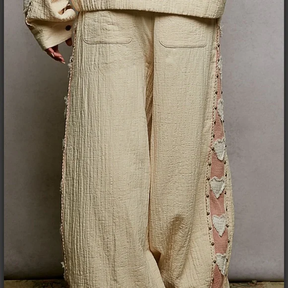 💕 POL 2-piece Stylish Cream and Pink Heart Jogger Set